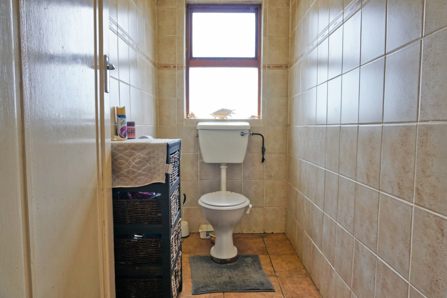 5 Bedroom Property for Sale in East London Rural Eastern Cape